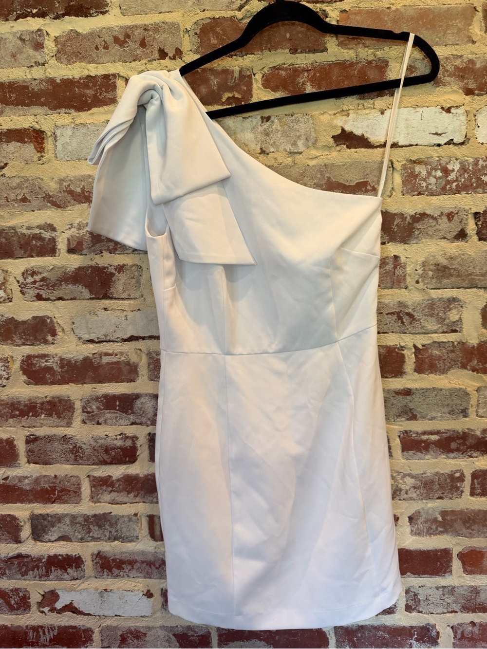 Gianni Bini White One-Shoulder Dress with Bow Accent